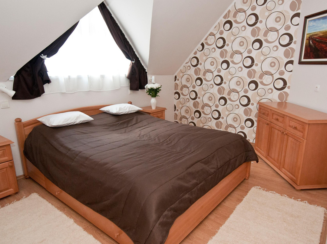 Ilona Apartments I