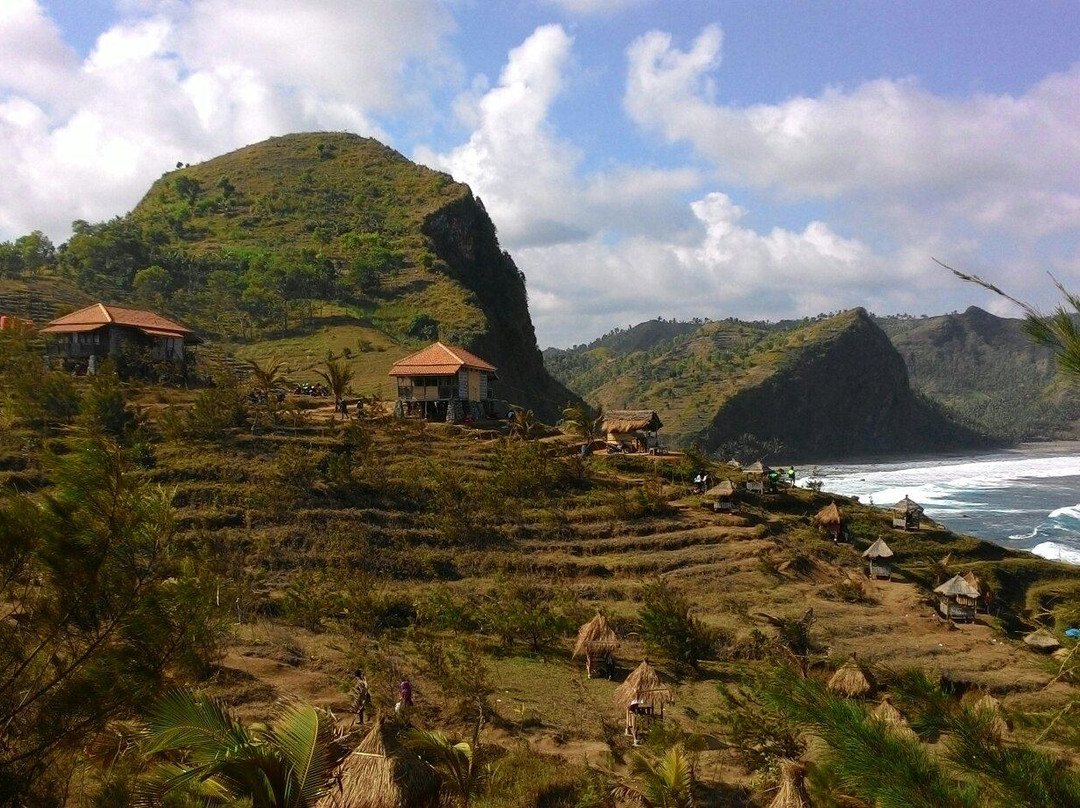 Executive Club Karaoke and Bar Cilacap-Cilacap必去景点