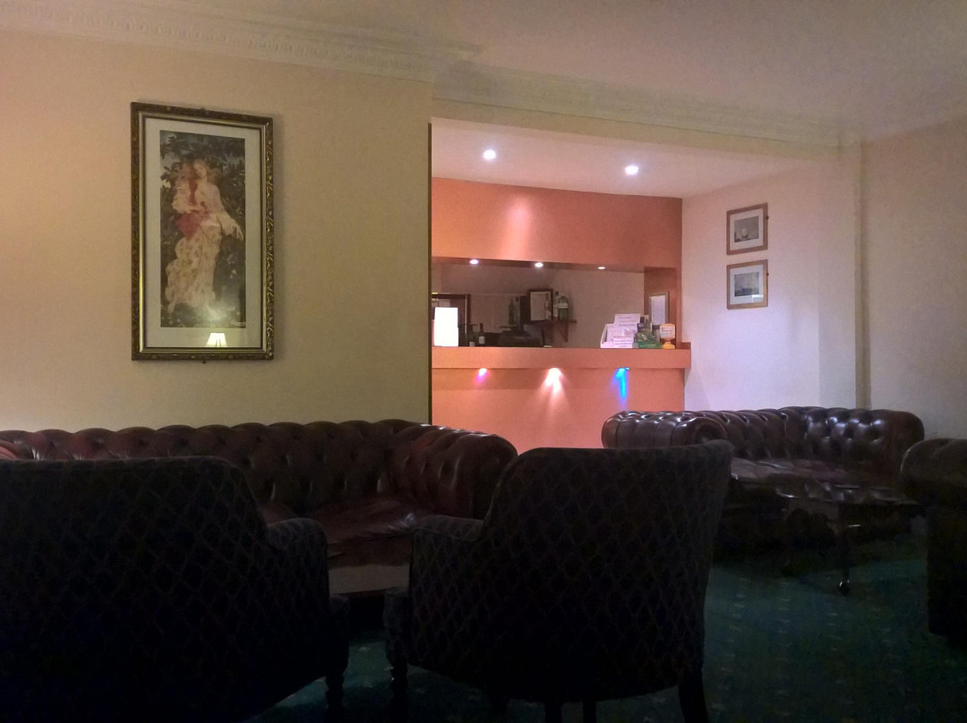 Roselawn Hotel主图