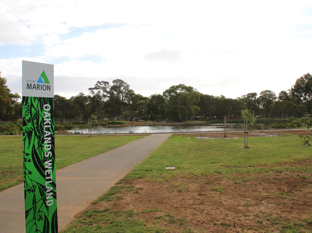 Oaklands Wetland景点图片