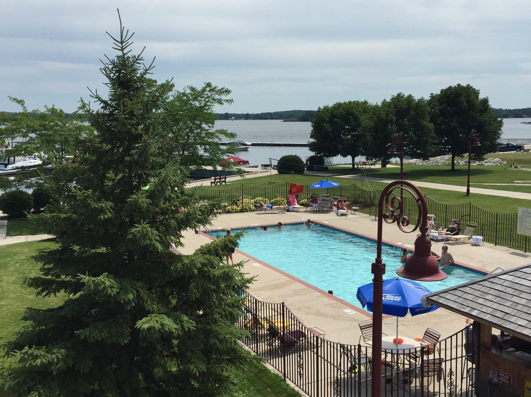 Wave Pointe Marina and Resort