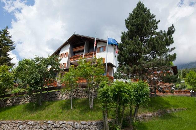 Vilminore di Scalve酒店住宿-Hotel Cristallino