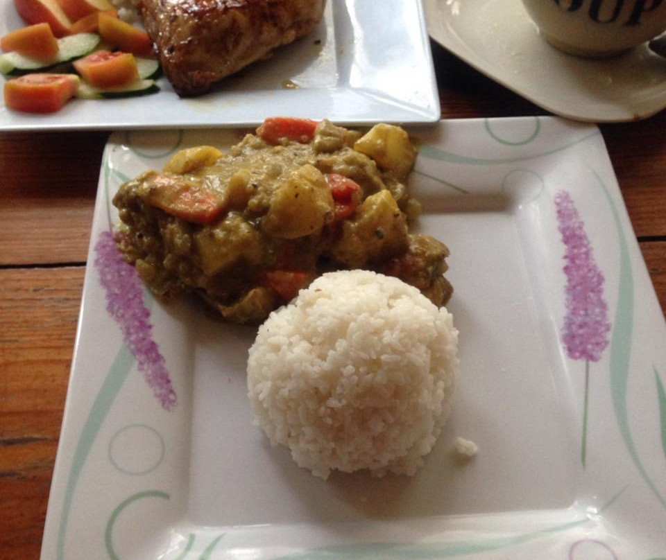 Davey's Town Inn & Resto