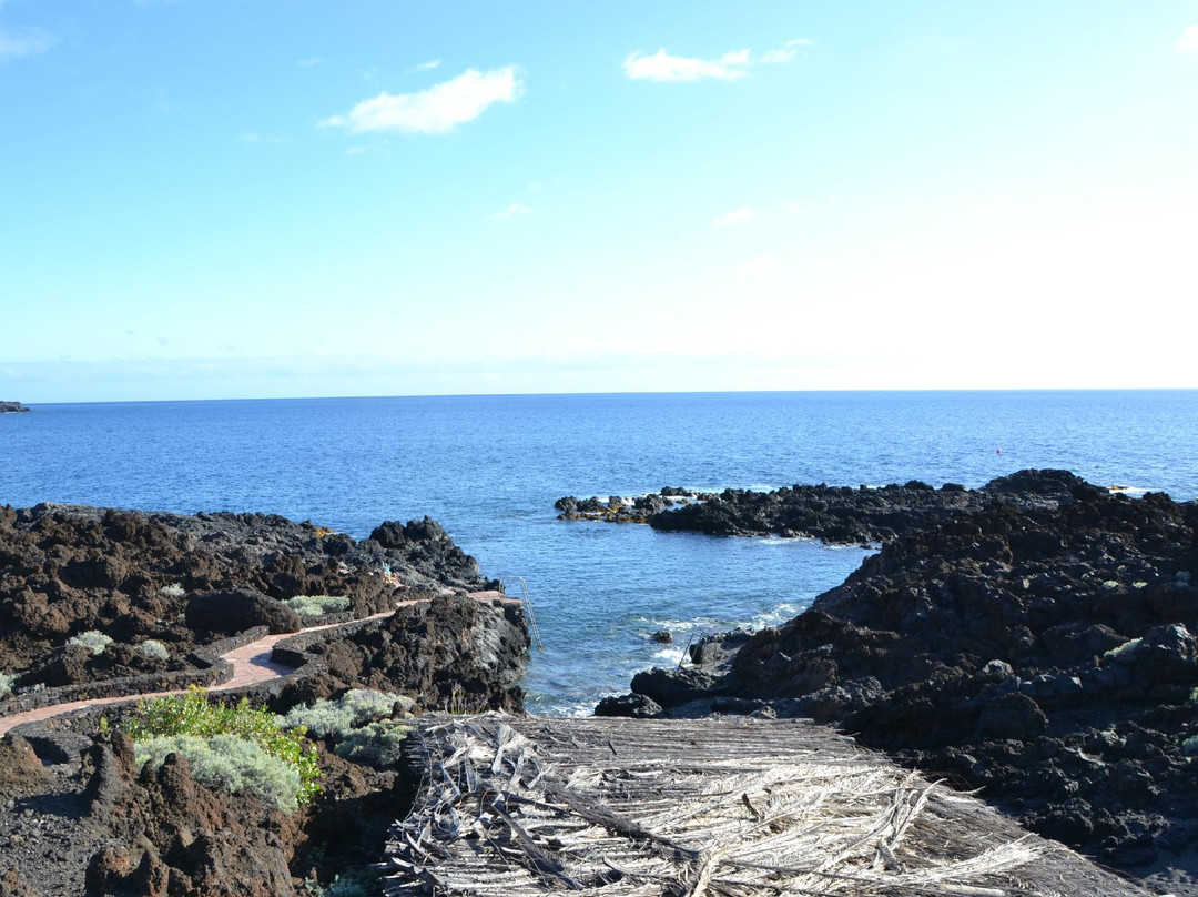 Playa de Tacoron景点图片