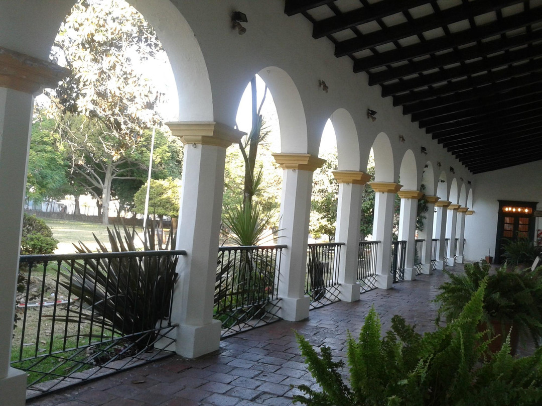 Feria Artesanal Plaza Guemes景点图片
