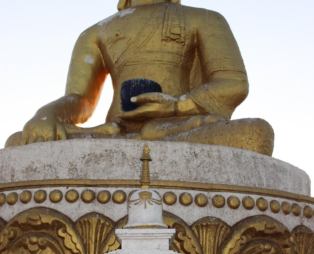 Seated Buddha Statue-Darhan必去景点
