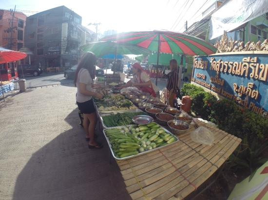 卡隆寺市场-卡伦必去景点