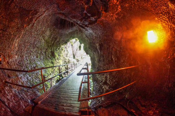 瑟斯顿熔岩隧道-夏威夷火山国家公园必去景点