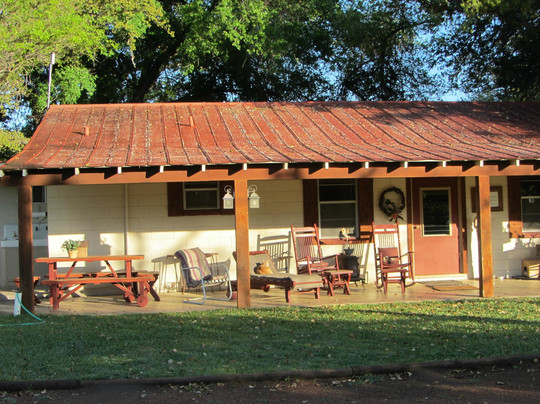 Pecan Creek Cottage and Lodge主图