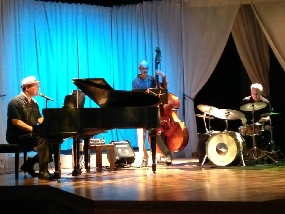 Dixon Stage Left景点图片