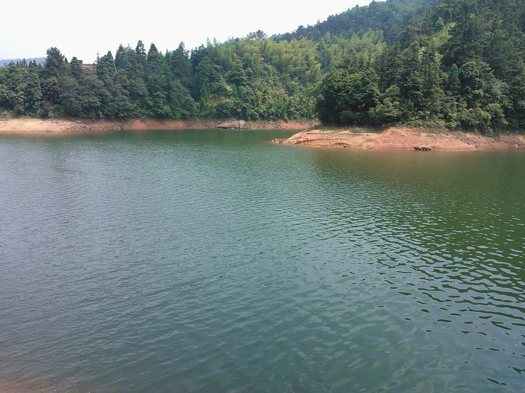 赤水月亮湖风景区景点图片