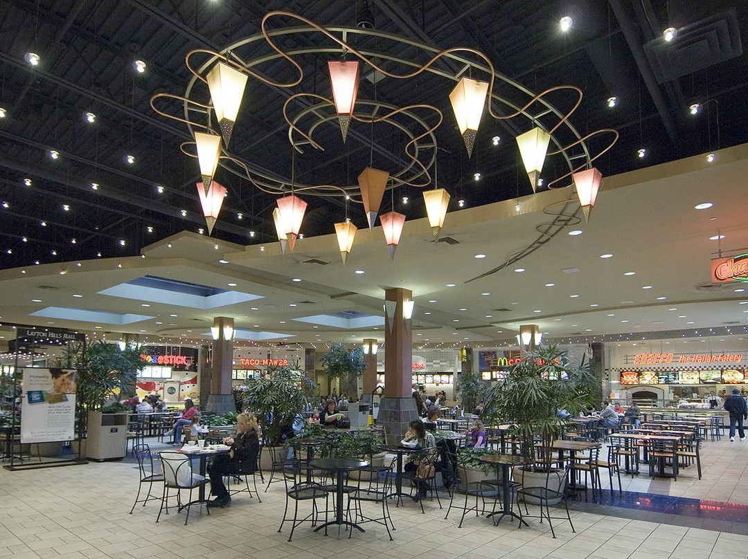 Layton Hills Mall景点图片