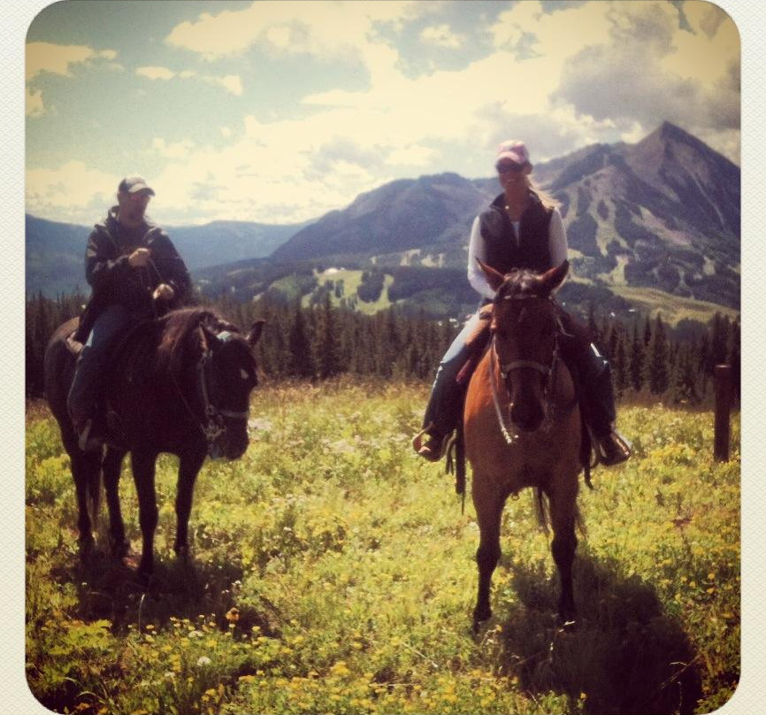 Fantasy Ranch Outfitters-克雷斯特德比特必去景点