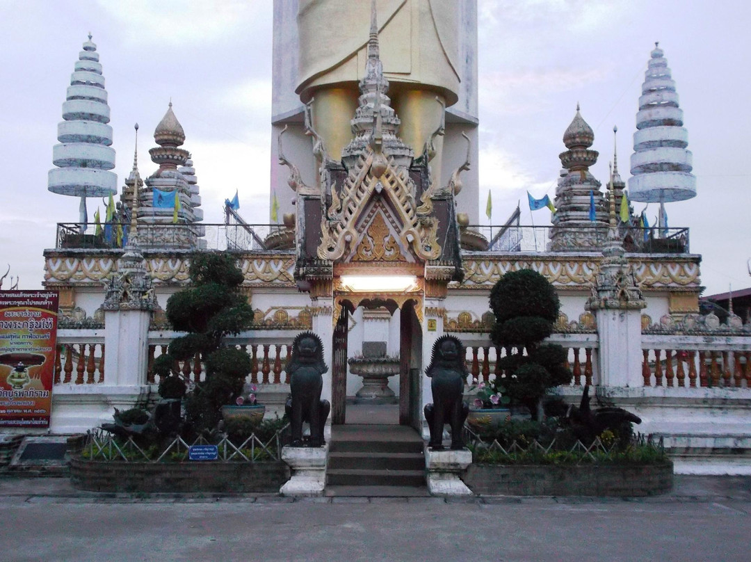Wat Burapha Phiram景点图片