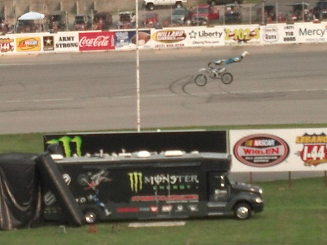 Lebanon I-44 speedway-莱巴嫩必去景点