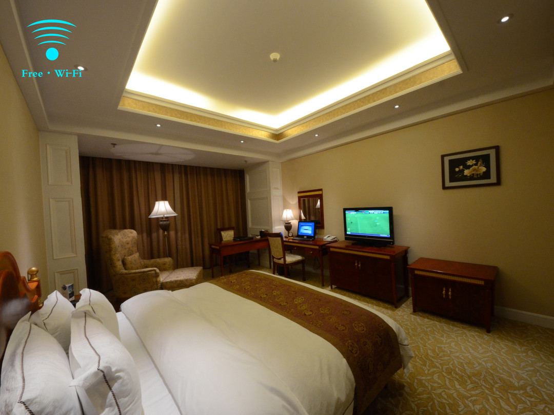 鼎立国际大酒店主图