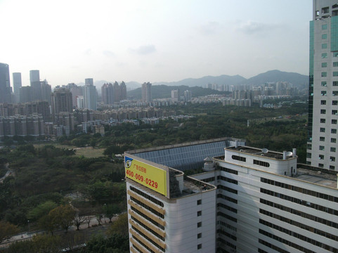 深圳中航城格兰云天大酒店主图