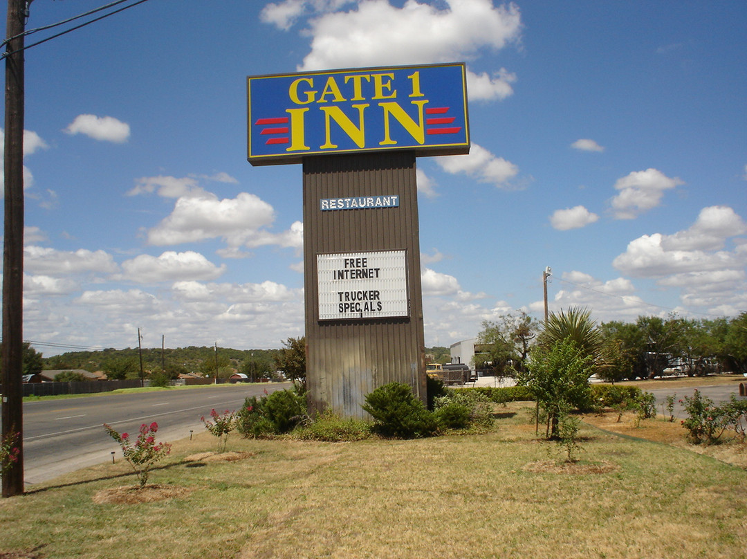 1号大门旅馆主图