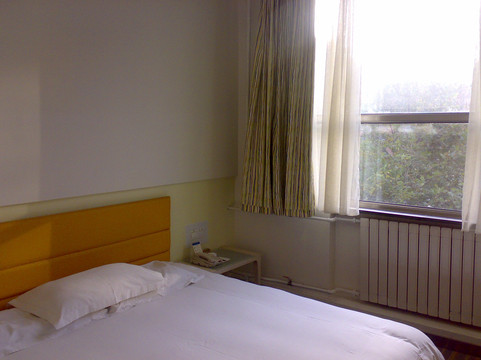 银座精宿酒店（济南泺源大街泉城广场宽厚里店）主图