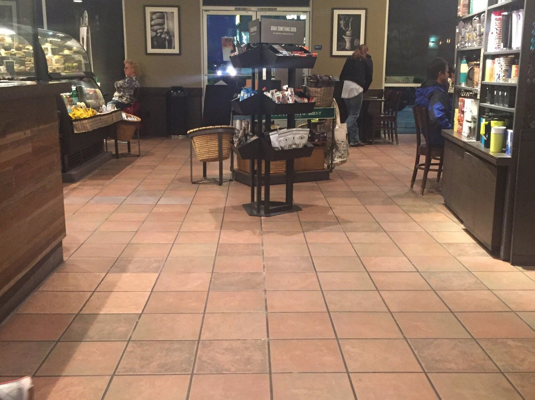 Delhi餐馆和美食-Starbucks