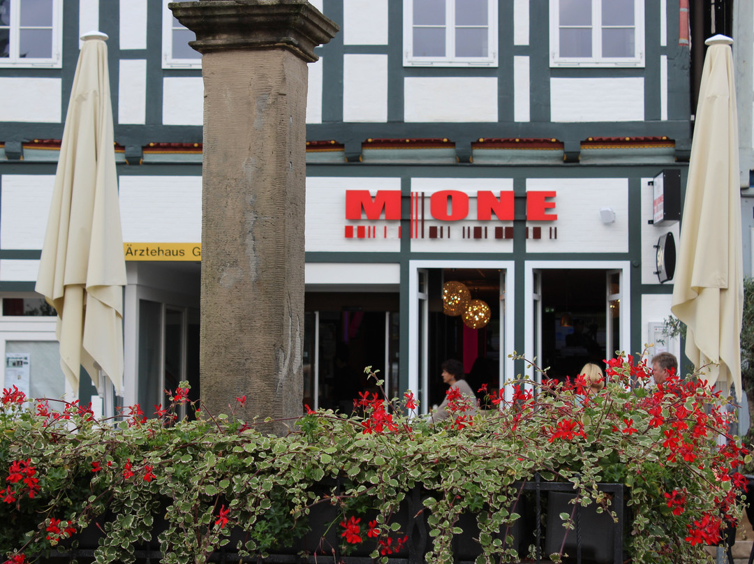 M-ONE Cafe-Bar-Restaurant