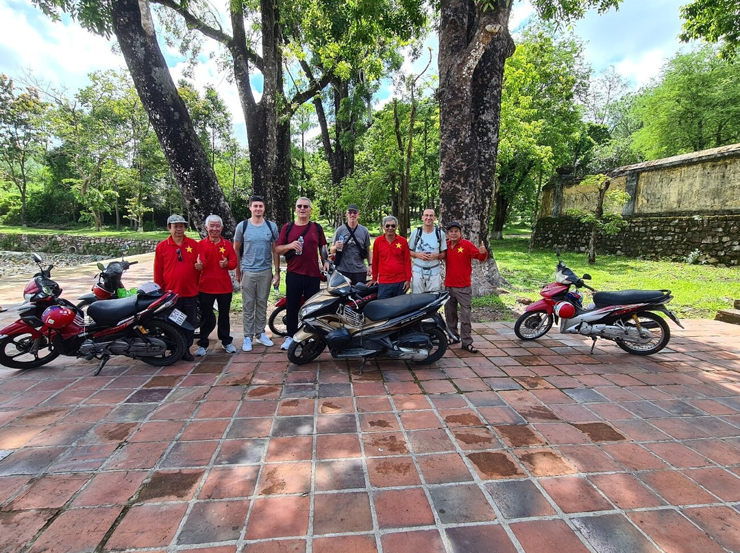 Local Motorbike Tours-顺化必去景点