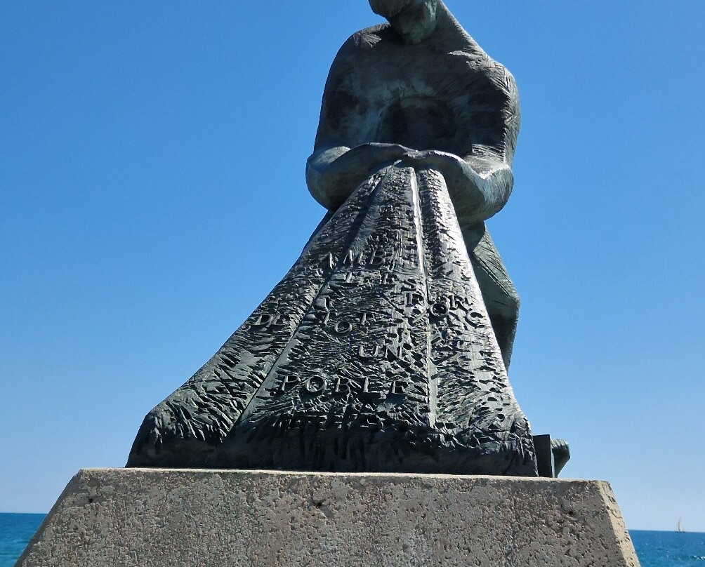 Monument Al Pescador景点图片