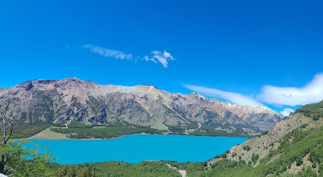 Jeinimeni Lake景点图片