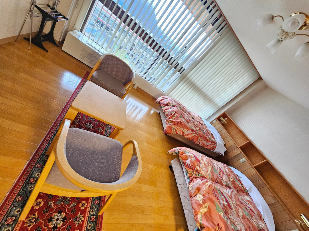 汤泽大酒店主图