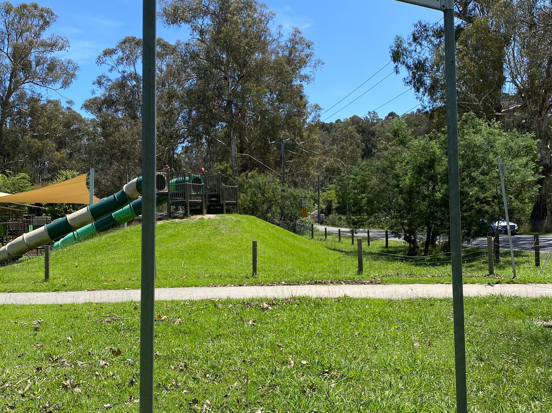 Gordon and Sheila Ferguson Park-Hurstbridge必去景点