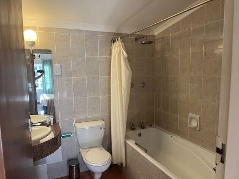 勃朗特酒店-浴室