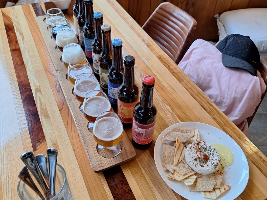 Endemic Mountain Brewery景点图片