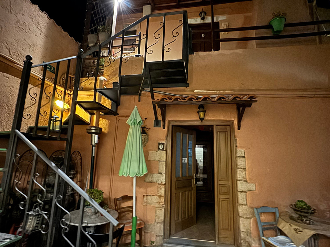 Pazinos Village Studios主图