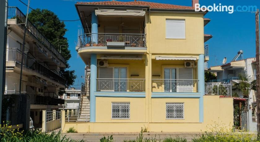 Azalia Apartments