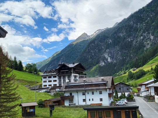 Tirolerhof - Frühstückspension & Appartmenthaus主图