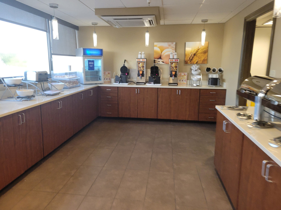 Comfort Inn & Suites At Copeland Tower主图