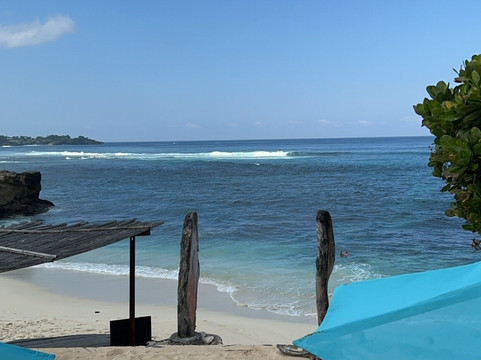 梦幻海滩小屋酒店主图