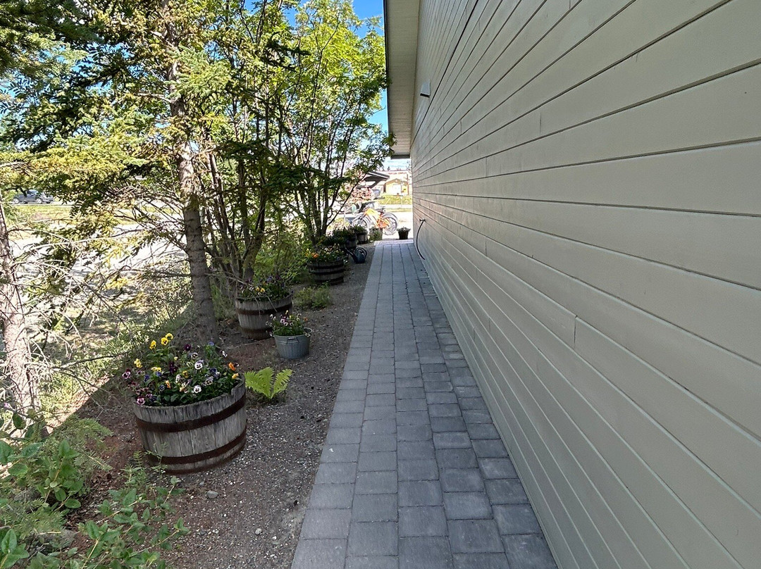 Raven's Rest Inn主图