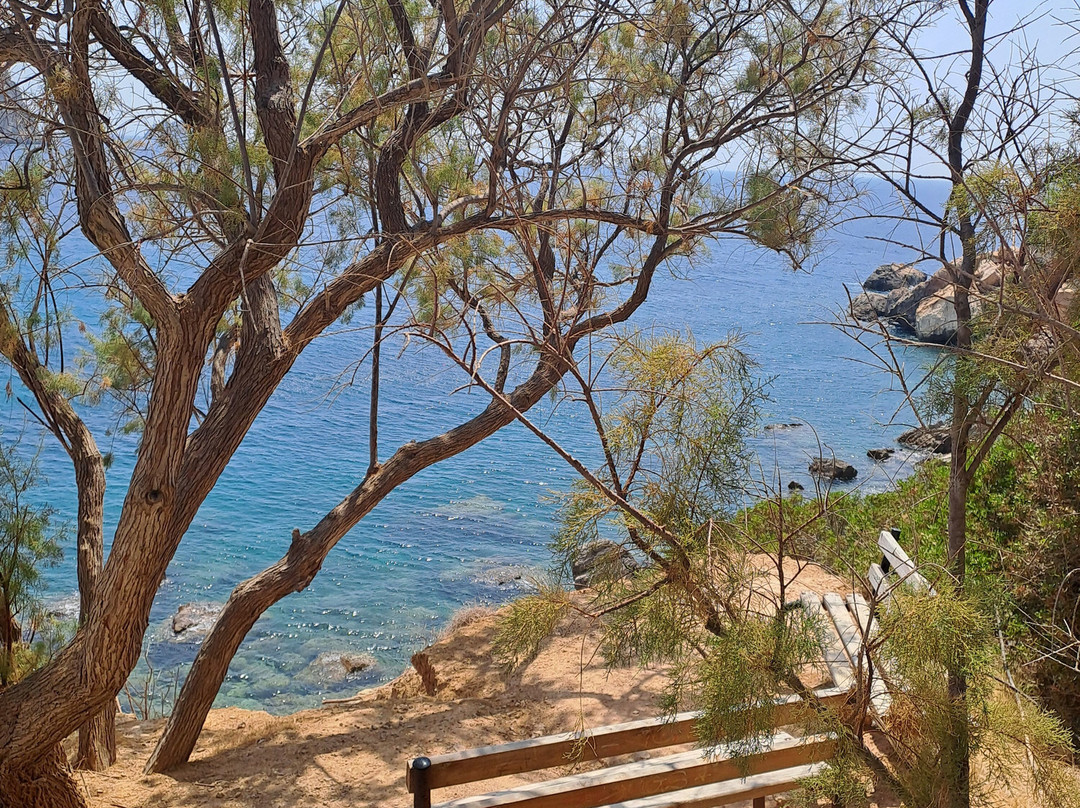 Vroulidia-希俄斯必去景点