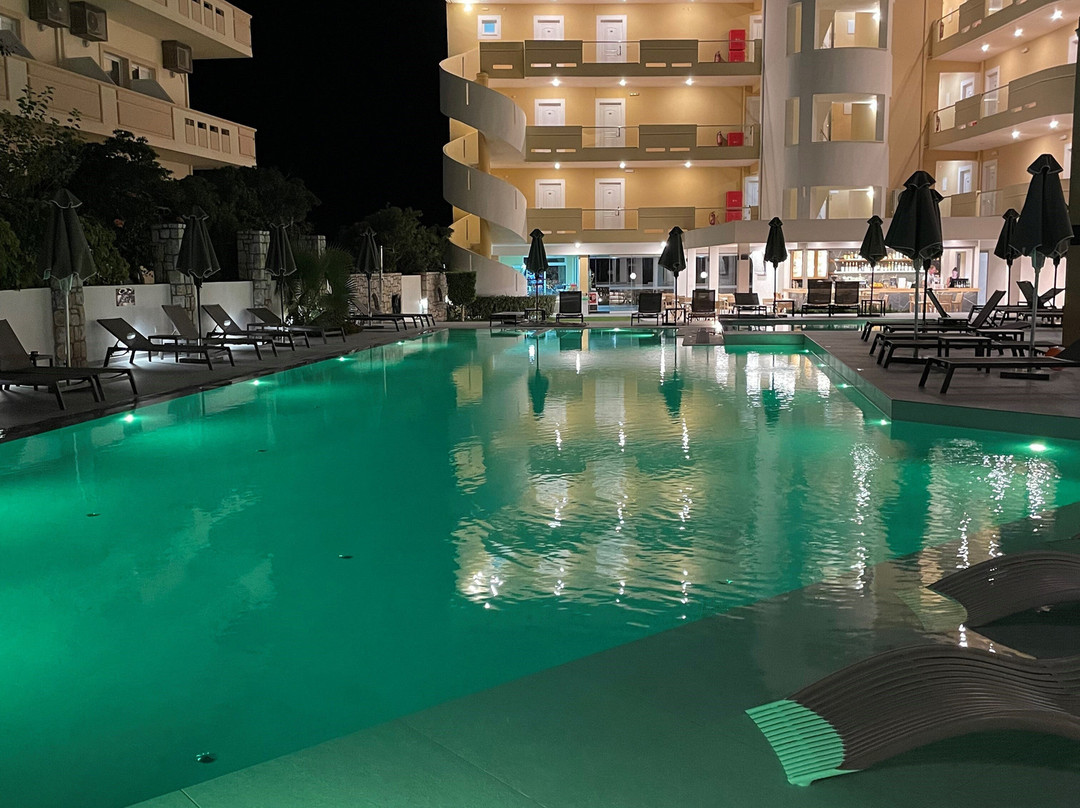 Sunny Bay Hotel主图