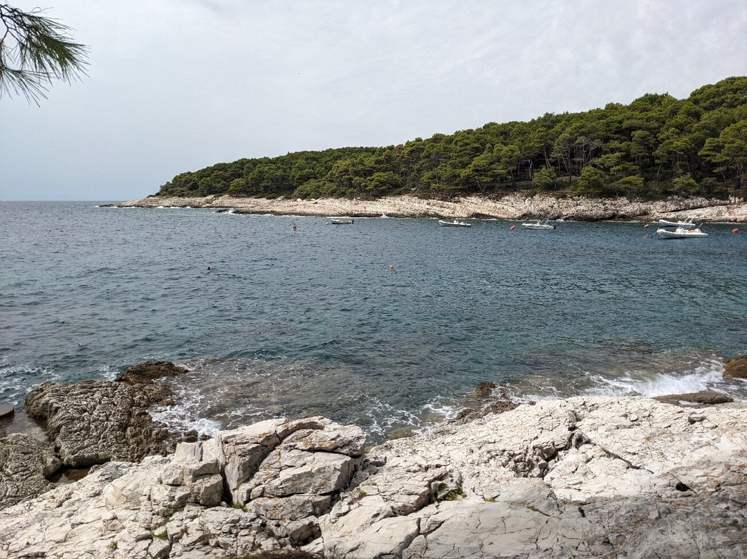Veli Zal Beach-马利露辛必去景点