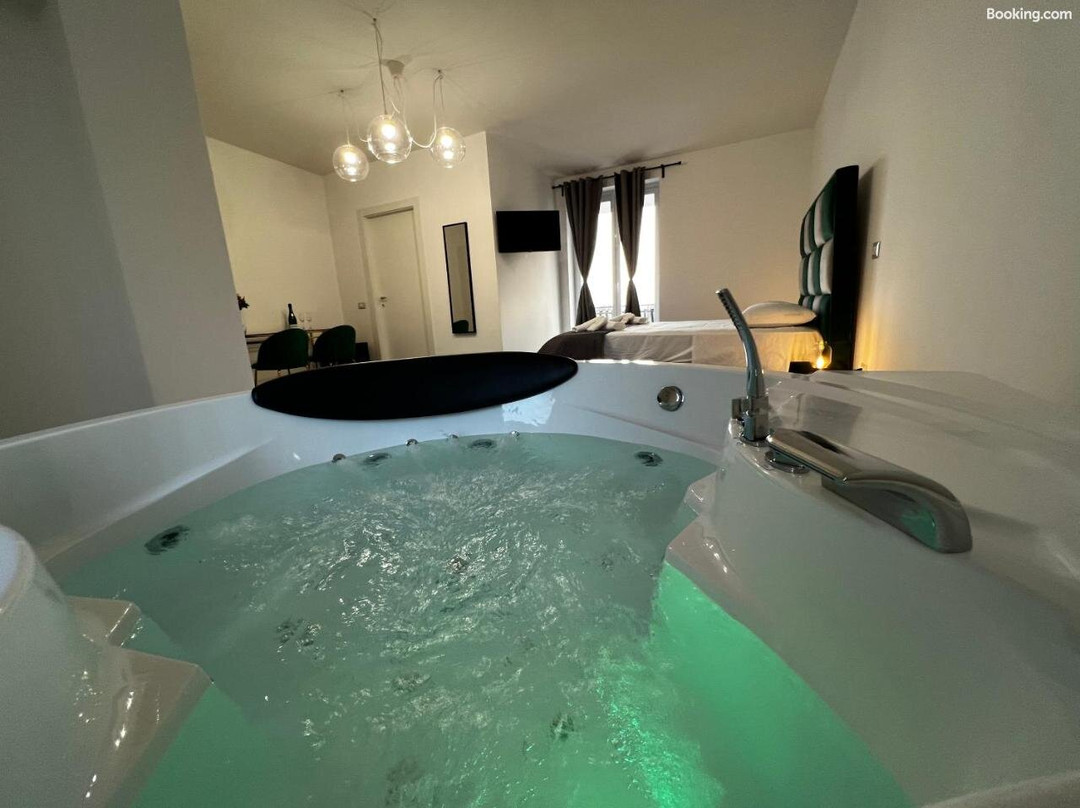 Habitat Luxury Suites主图