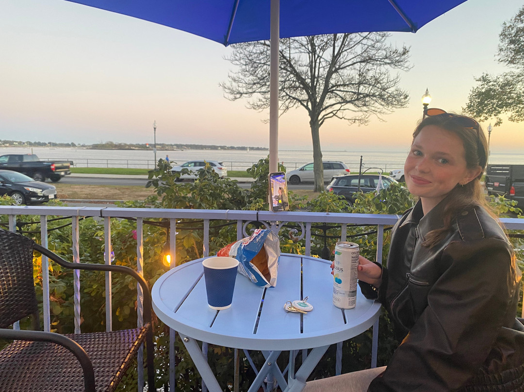 Harborview Inn主图