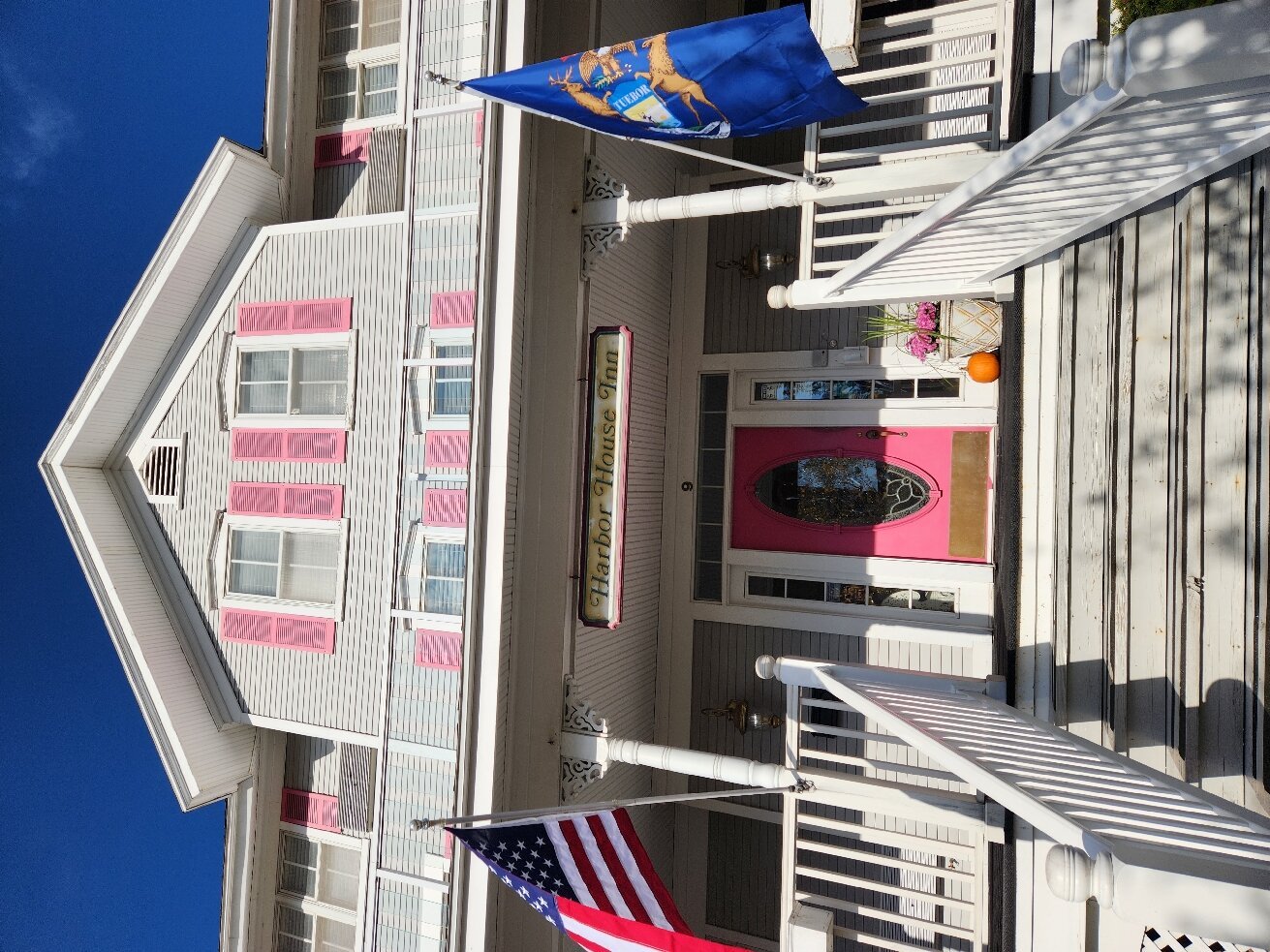 The Harbor House Inn-官方