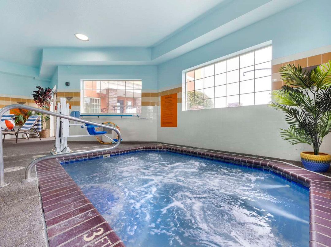 图拉丁酒店住宿-罗斯文贝斯特韦斯特优质套房酒店