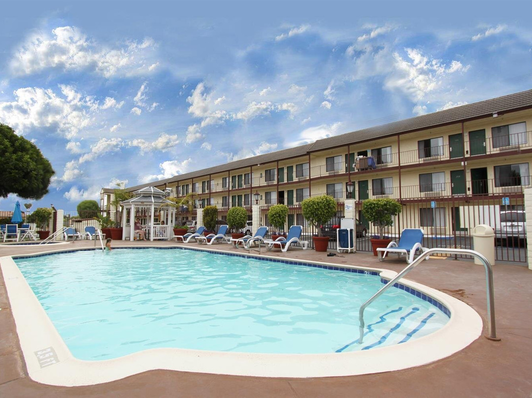 Best Western Surf City