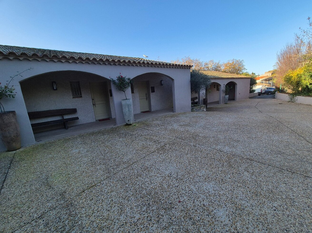 Auberge Du Vieux Puits主图