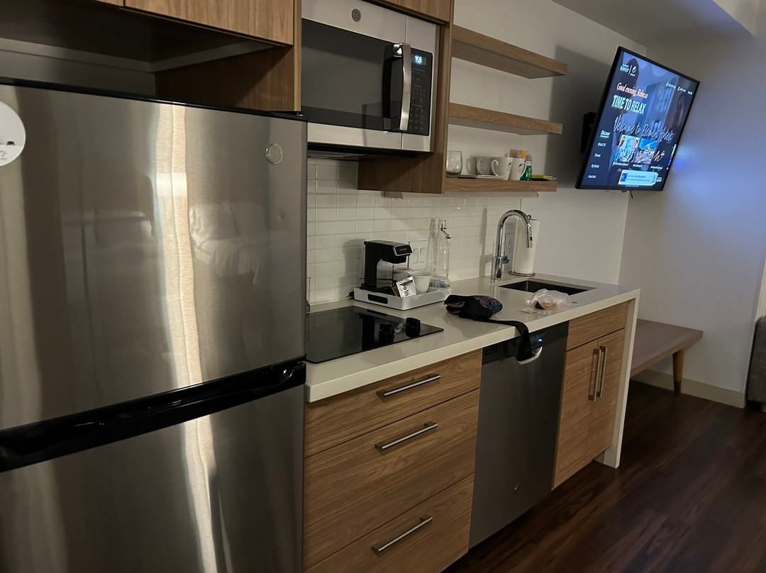 Element Iowa City主图