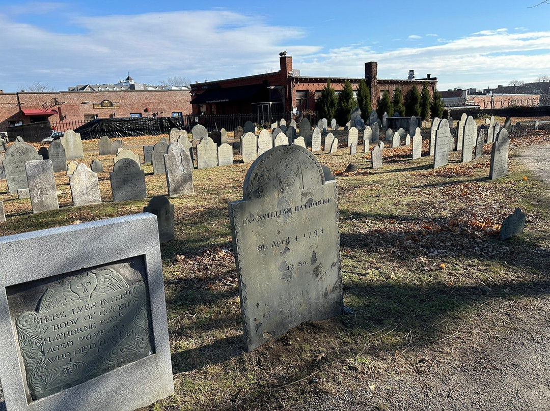 Old Burying Point Cemetery景点图片