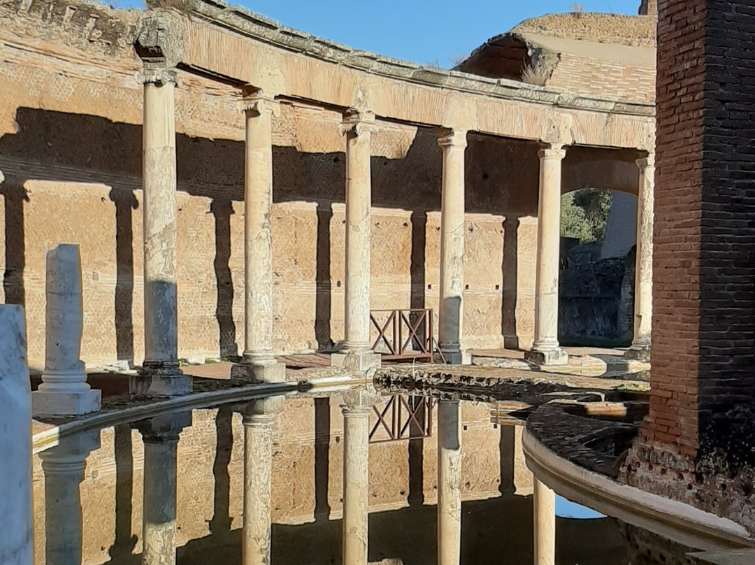 Teatro Marittimo (villa Adriana )-蒂沃利必去景点